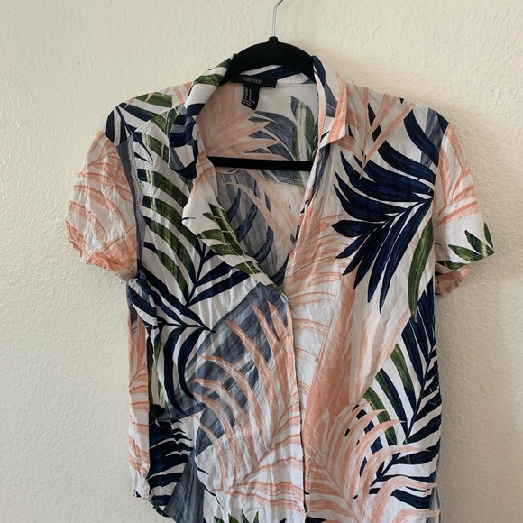 Forever 21 Plant Shirt - Picture 3 of 5